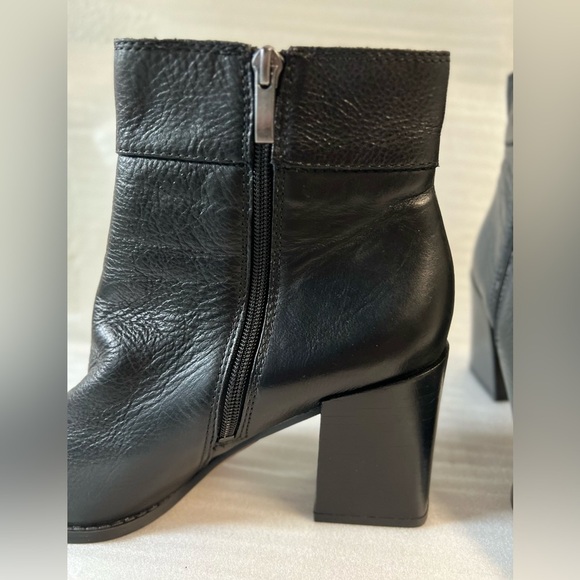 Franco Sarto Womens Black Ankle Booties Leather Block Heel 10M Business Casual - Picture 11 of 14